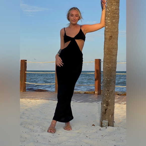 Black Maxi Spaghetti Strap Bodycon Dress - Picture 1 of 3